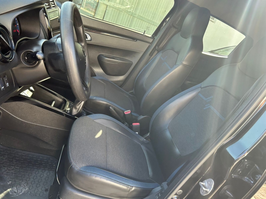 renault kwid intense 1.0 flex 12v 2024