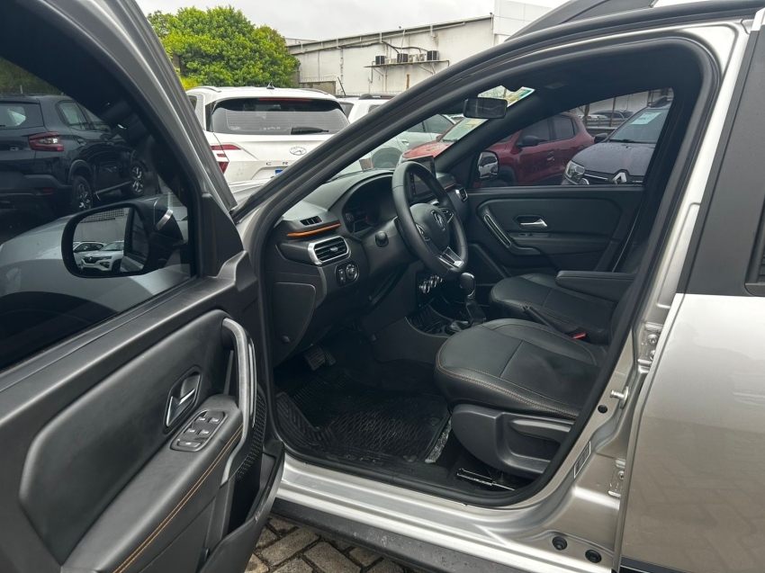 renault oroch 1.3 tce flex outsider x-tronic 4p automatico 202410