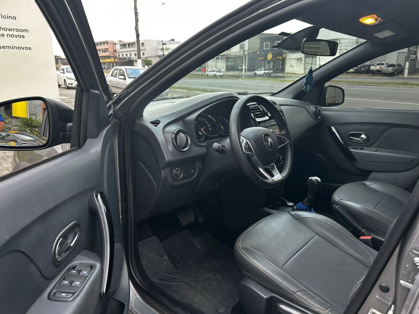 stepway iconic 2024 1.6 cvt7