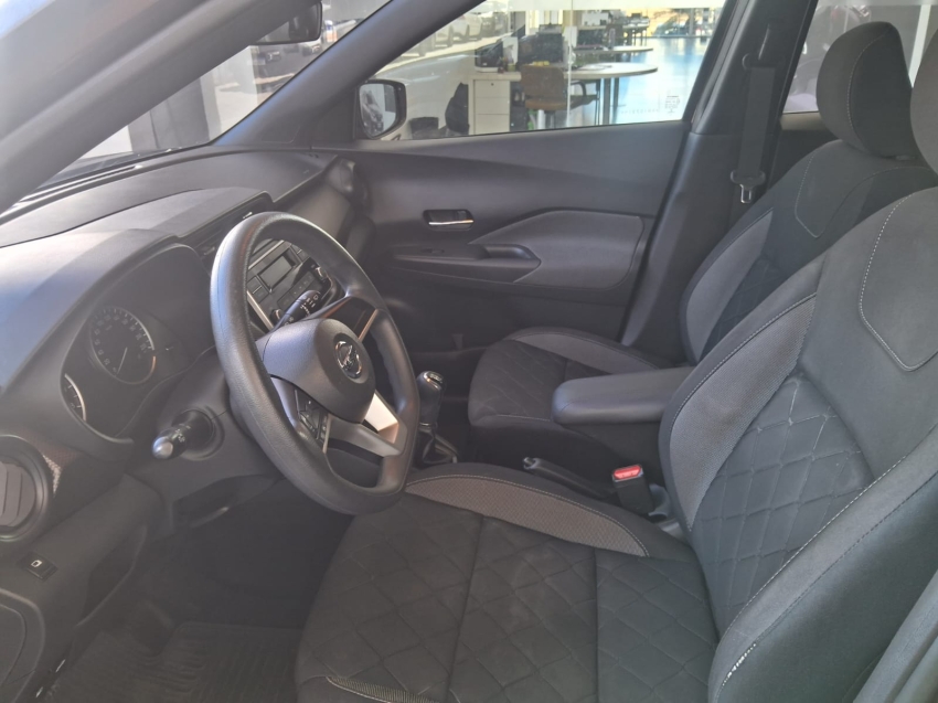 nissan kicks 1.6 manual6