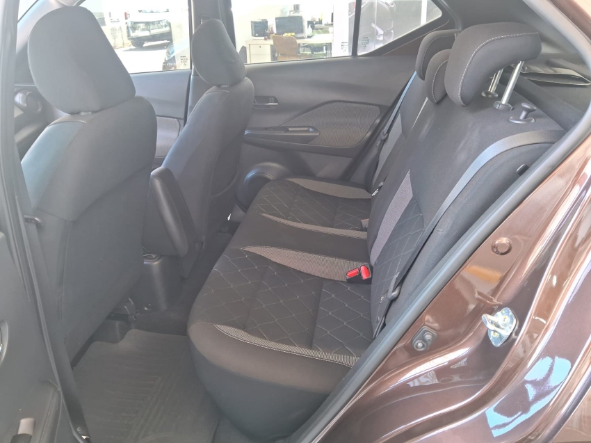 nissan kicks 1.6 manual4
