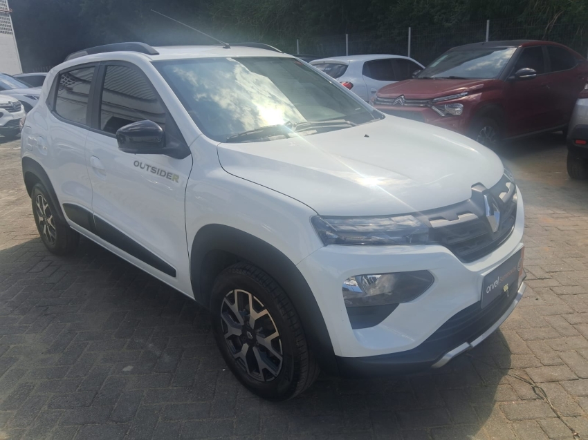 kwid outsider 1.0