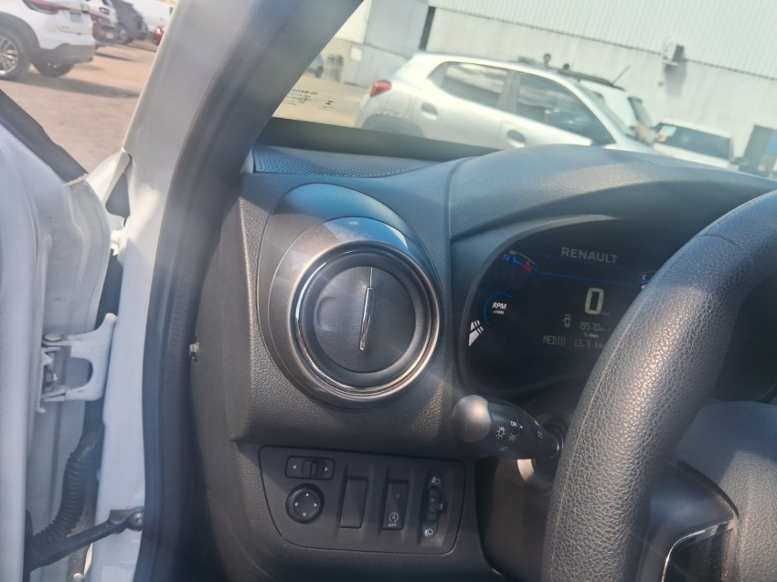kwid outsider 1.011