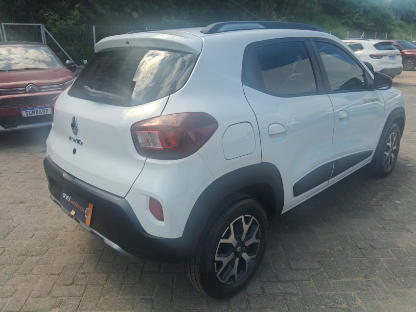 kwid outsider 1.02