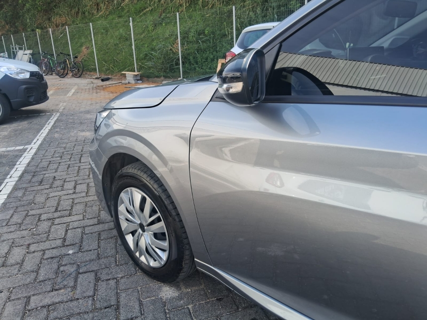 peugeot 208 active 1.06