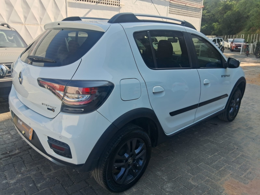 sandero intense 1.6 automatico4