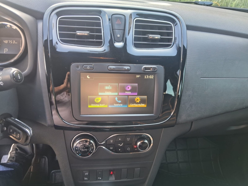 sandero intense 1.6 automatico13