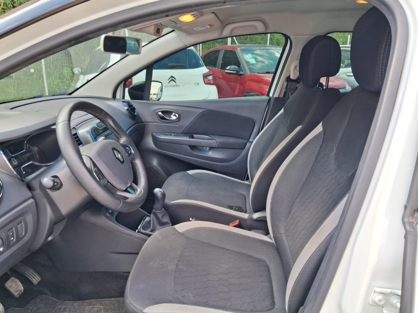captur zen 1.6 manual9