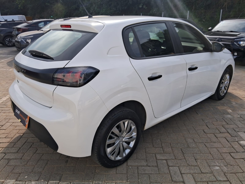 peugeot 208 like 1.0 manual3
