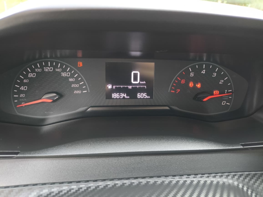 peugeot 208 style 1.0 manual14