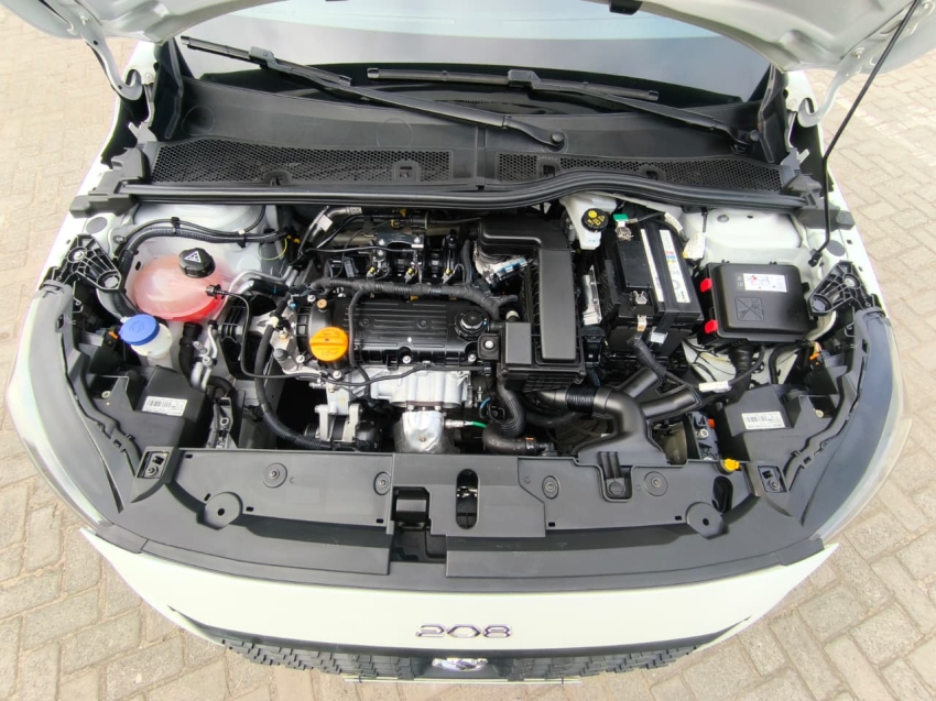 peugeot 208 style 1.0 manual17
