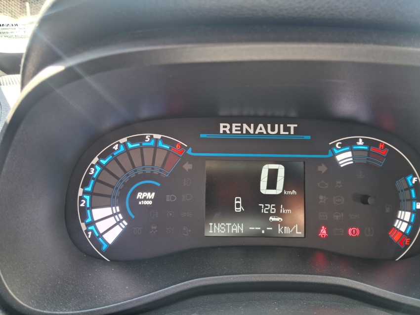 kwid iconic 1.0 sce 12v12