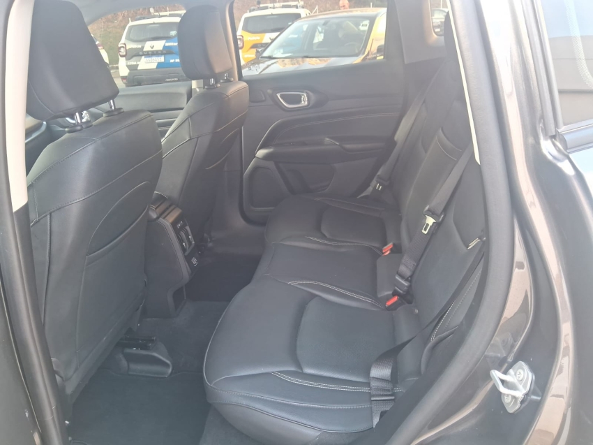 compass longitude 1.3 t270 automatico14