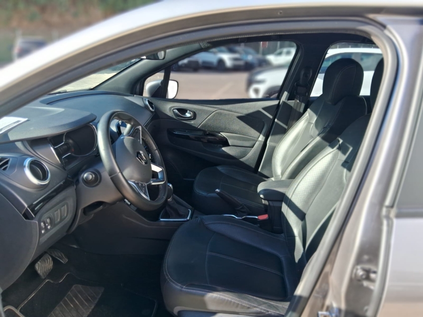 captur 1.3 intense x-tronic8