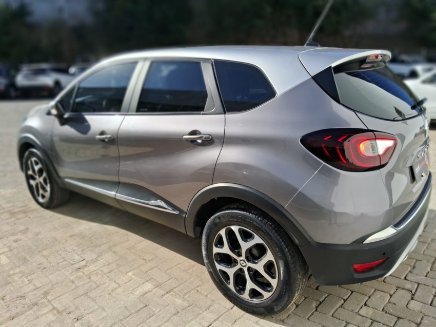 captur 1.3 intense x-tronic4