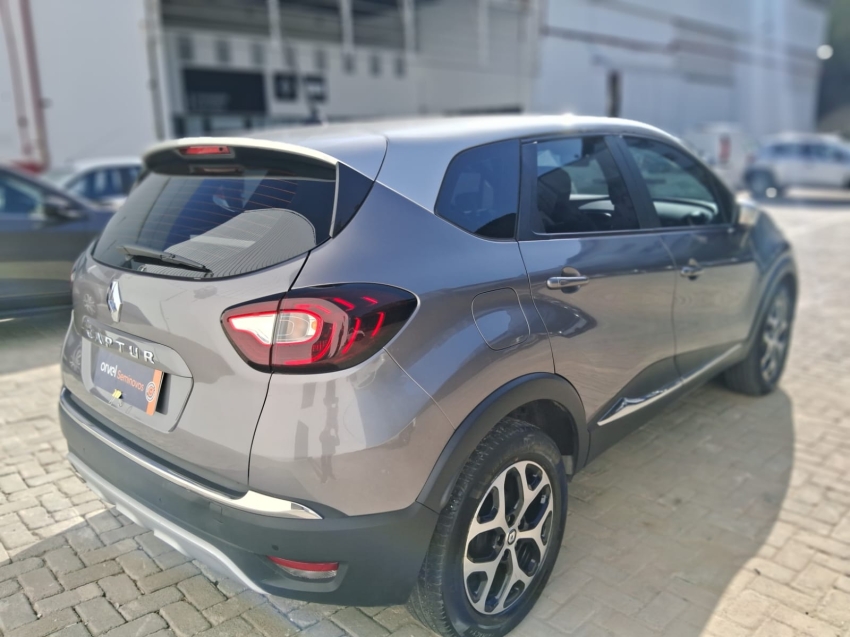 captur 1.3 intense x-tronic3