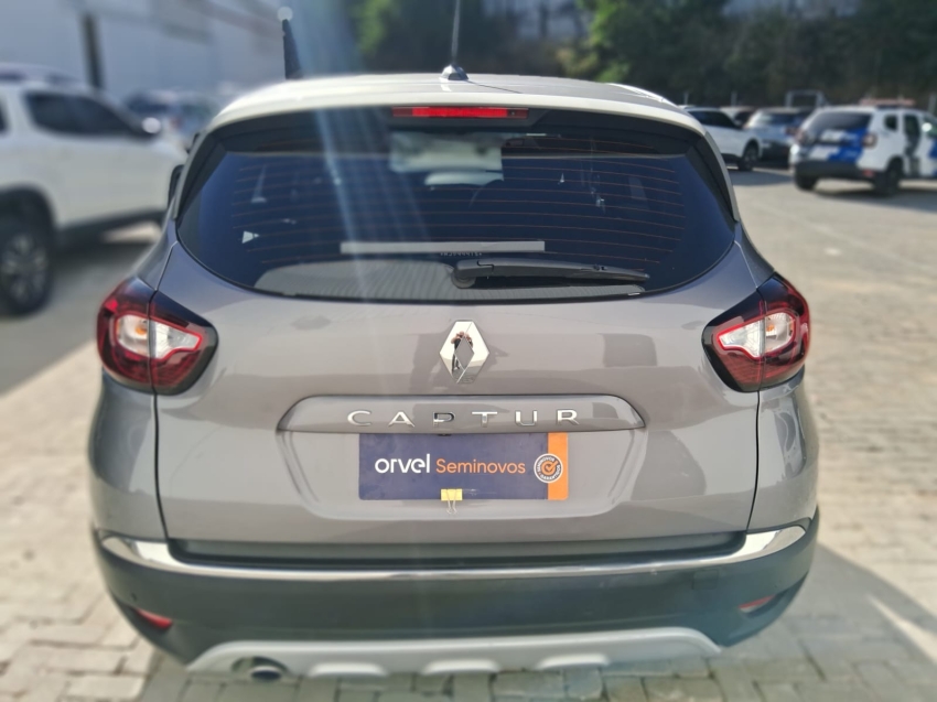 captur 1.3 intense x-tronic5