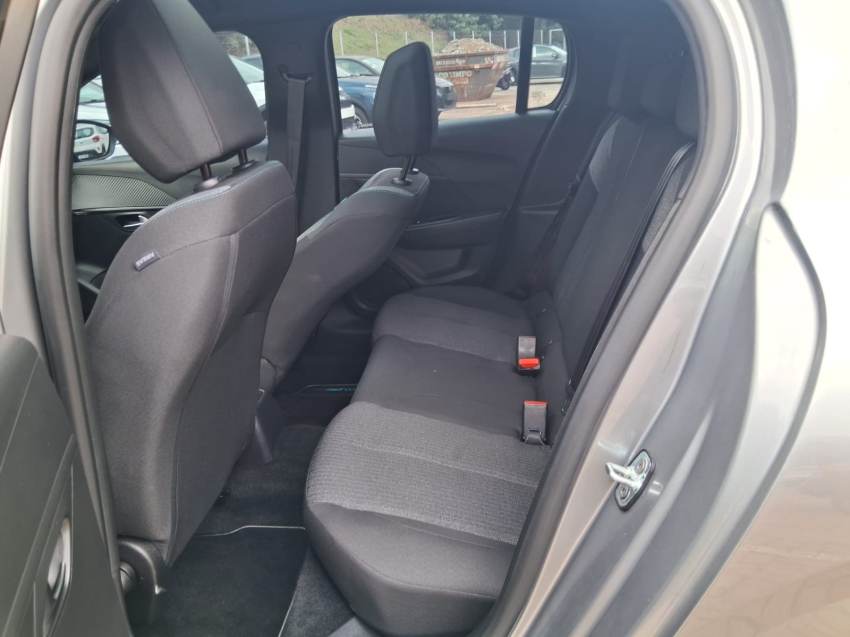 peugeot 208 style 1.0 manual8