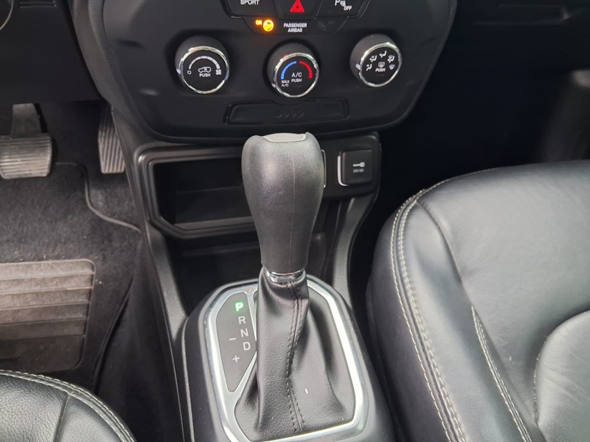 renegade sport 1.8 automatico8