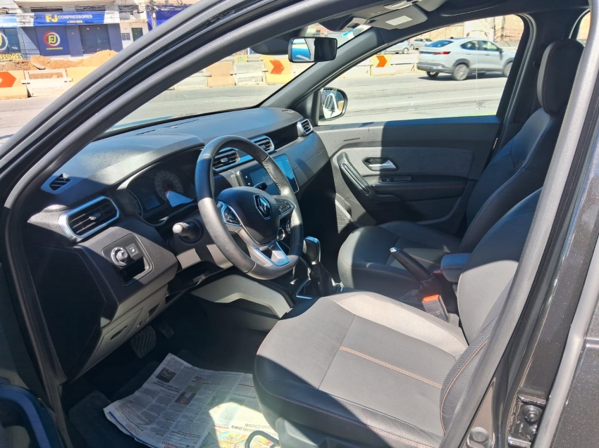 duster iconic 1.3 x-tronic automotico12