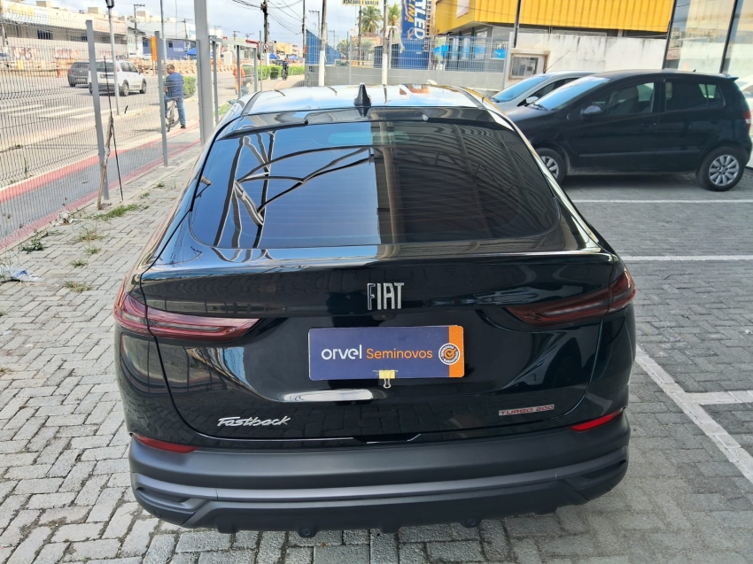 fastback 1.0 turbo 200 automatico4
