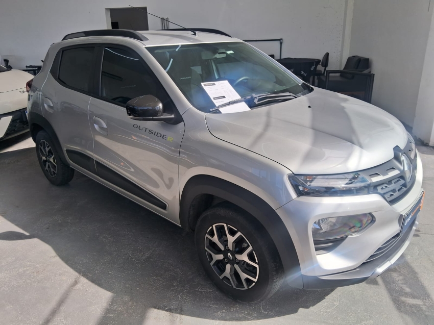 kwid outsider 1.0 sce0