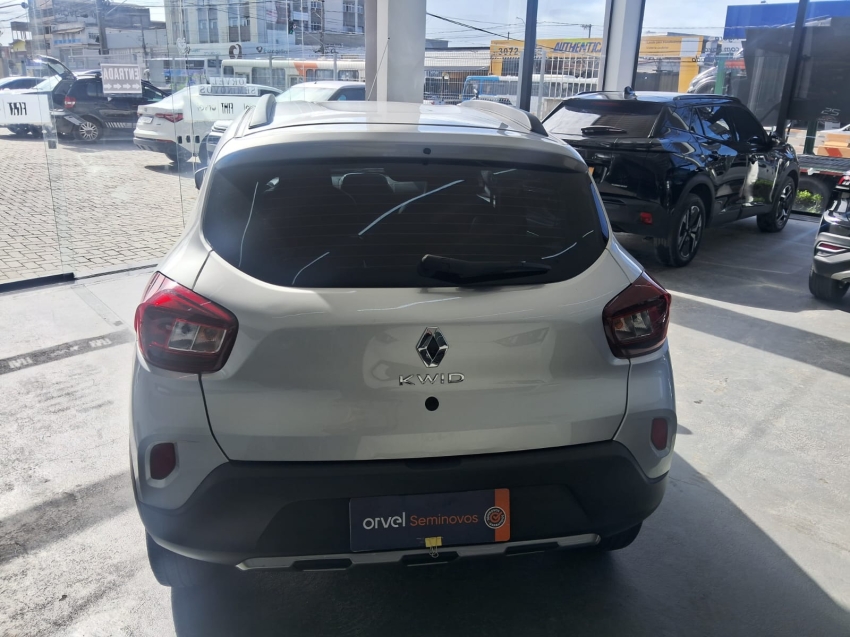 kwid outsider 1.0 sce4