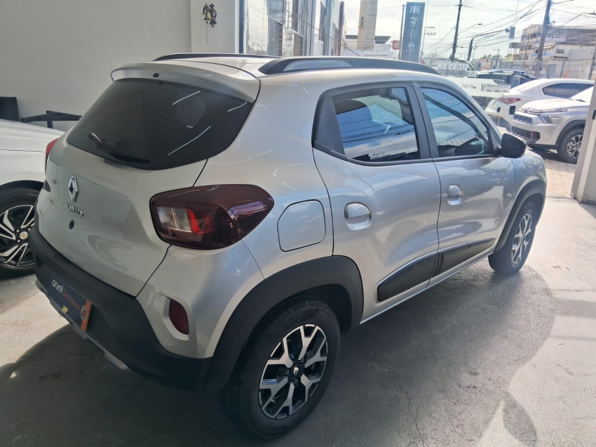 kwid outsider 1.0 sce3
