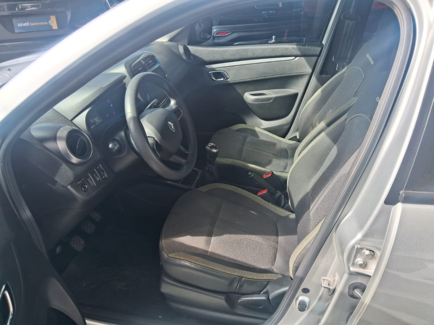 kwid outsider 1.0 sce9