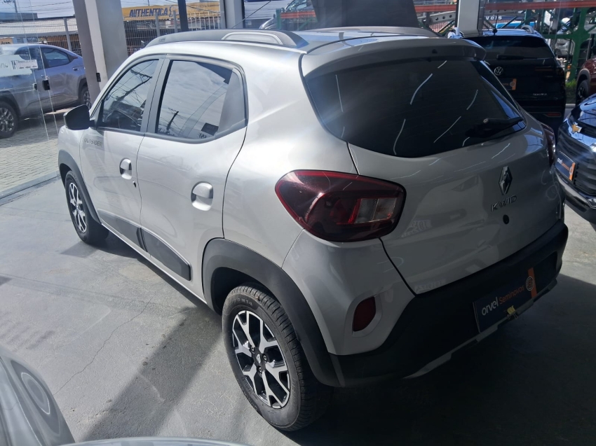 kwid outsider 1.0 sce5