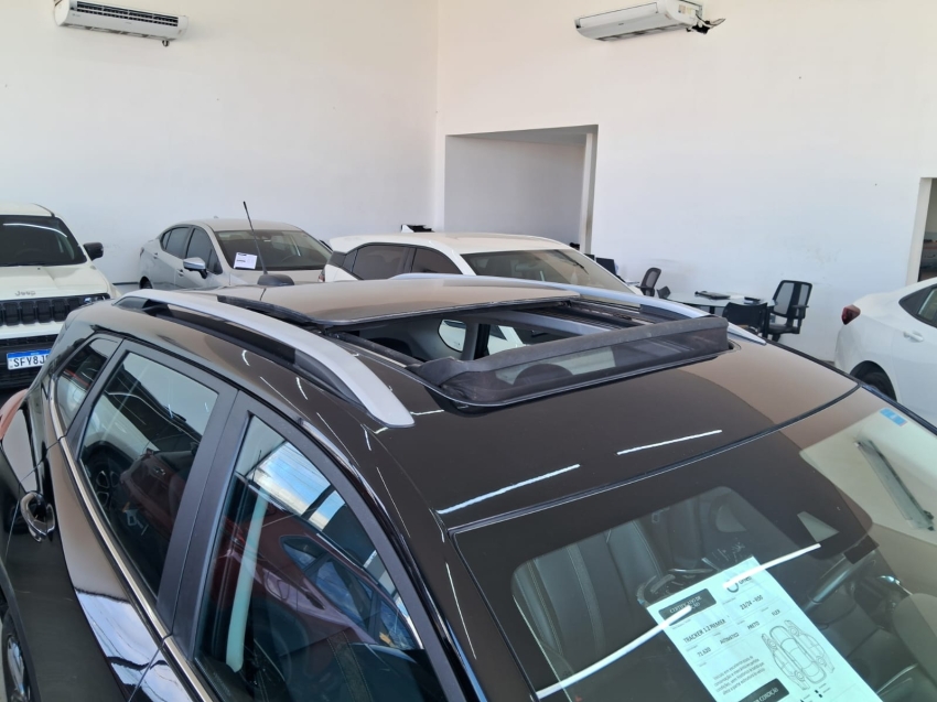 tracker premier 1.2 turbo automatico14