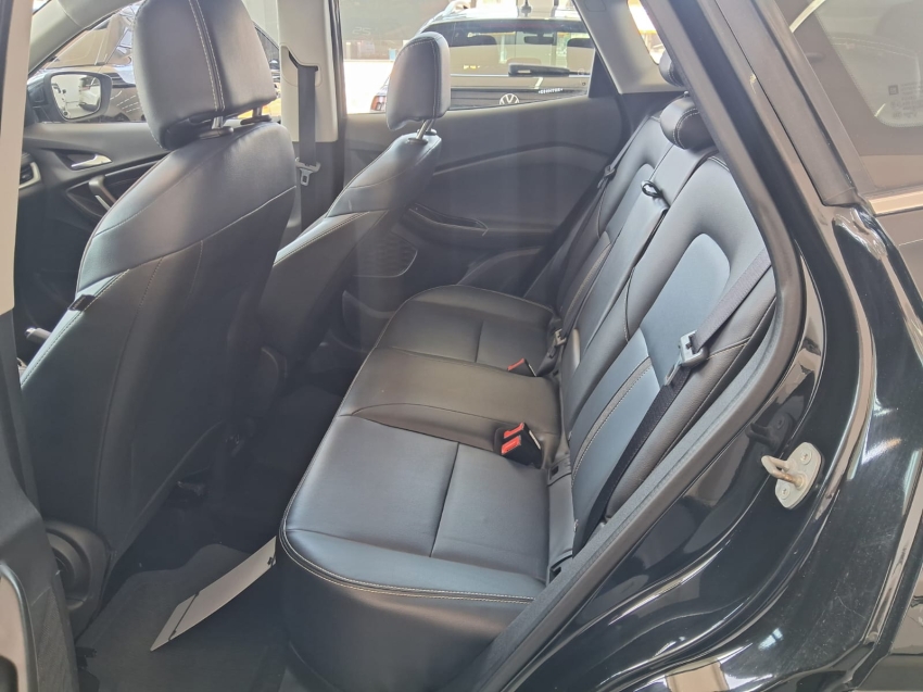 tracker premier 1.2 turbo automatico11