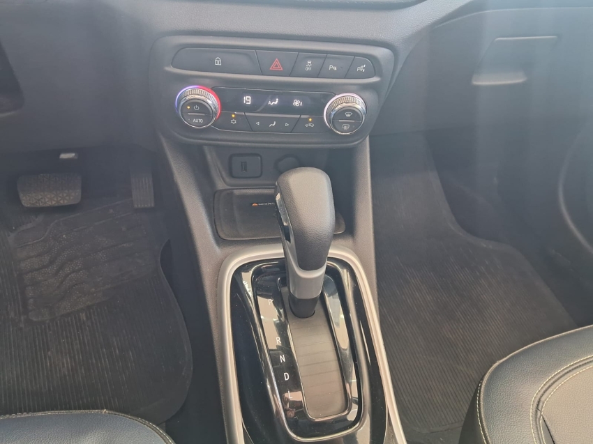 tracker premier 1.2 turbo automatico9