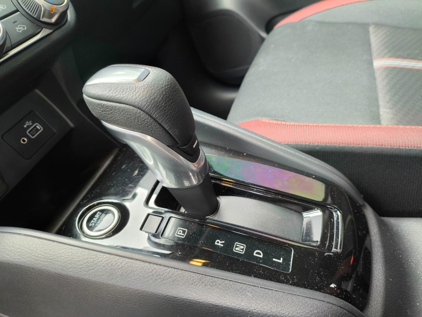 versa sr 1.6 16v xtronic10