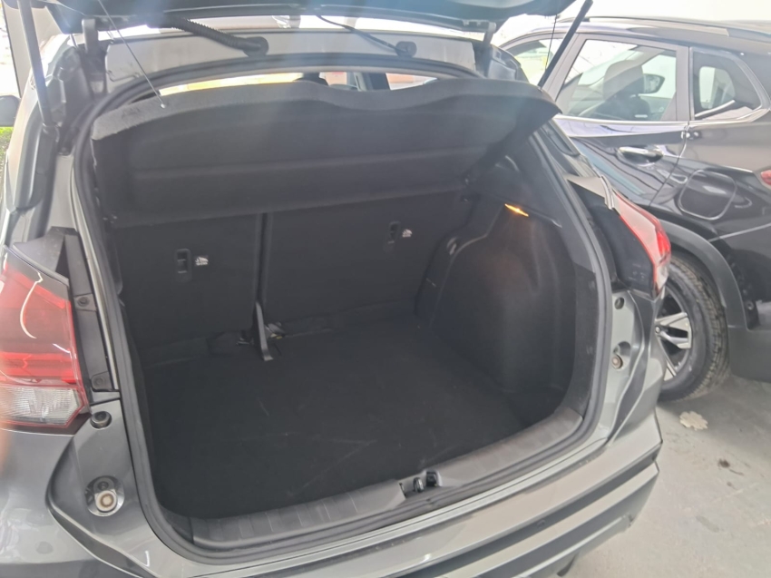 kicks play sense xtronic 1.6 16v7