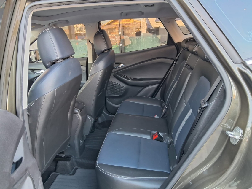 tracker premier 1.2 turbo automatico11
