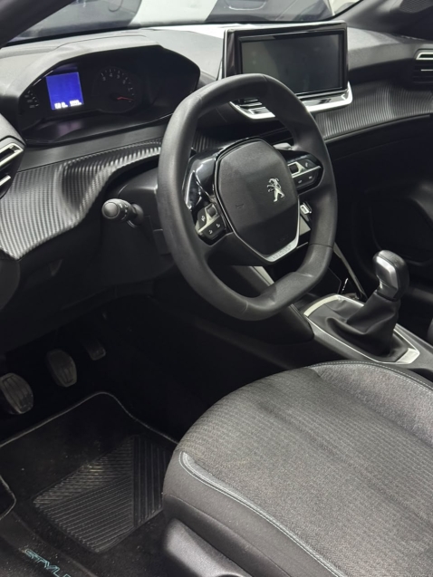 PEUGEOT 208 STYLE 1.0 MANUAL5