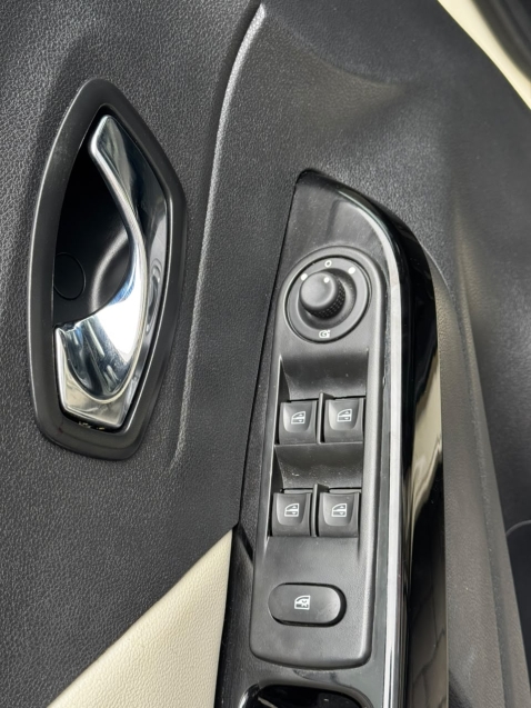 CAPTUR INTENSE 1.6 X-TRONIC SCE15