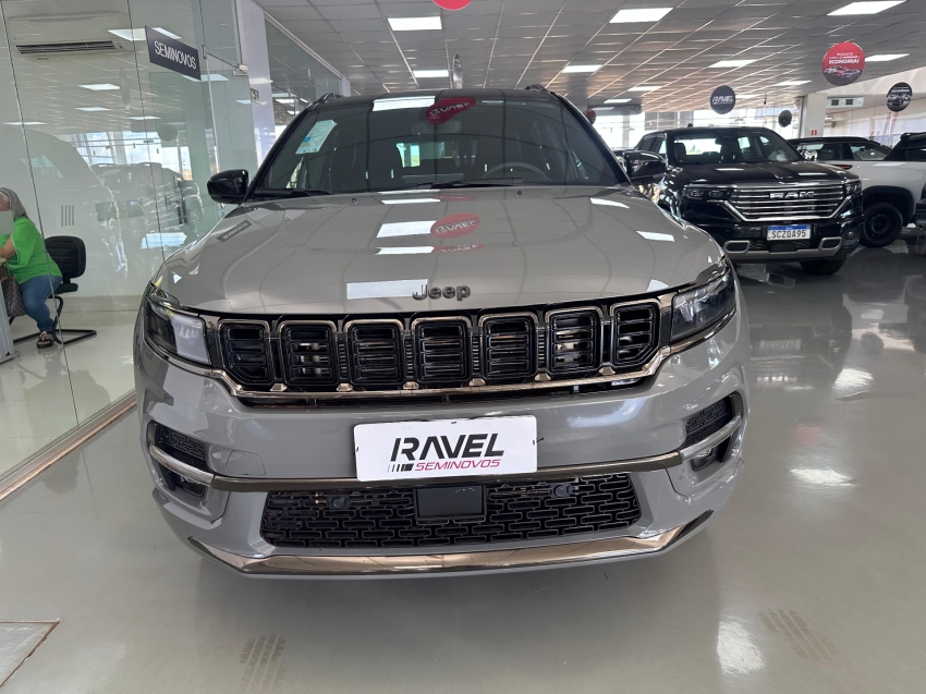 jeep commander 2.0 hurricane 4 turbo gasolina blackhawk at9 4p automatico 2025