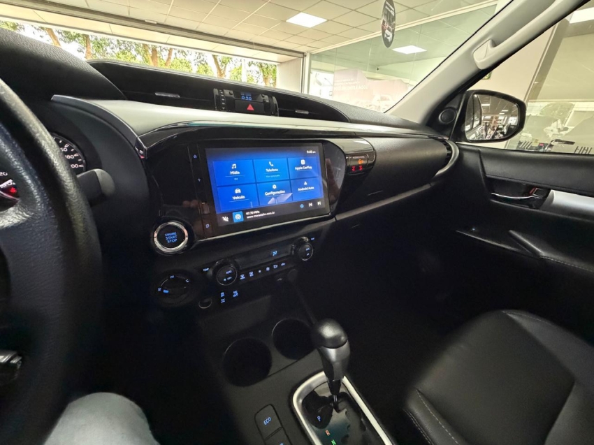 toyota hilux 2.8 d-4d turbo diesel cd srv 4x4 automatico 2.7 4p 20258
