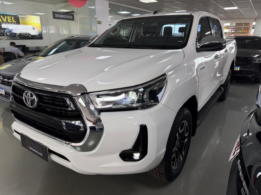 toyota hilux 2.8 d-4d turbo diesel cd srv 4x4 automatico 2.7 4p 20250