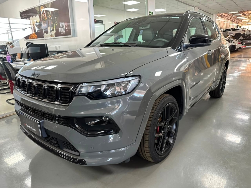 jeep compass 2.0 hurricane 4 turbo gasolina blackhawk at9 1.9 4p automatico 2025