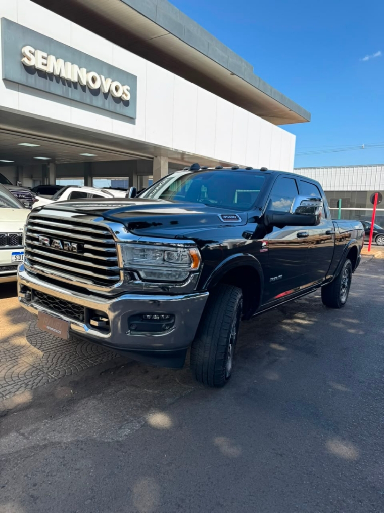 ram 3500 6.7 i6 turbo diesel limited longhorn cd 4x4 automatico 6.6 4p 2024
