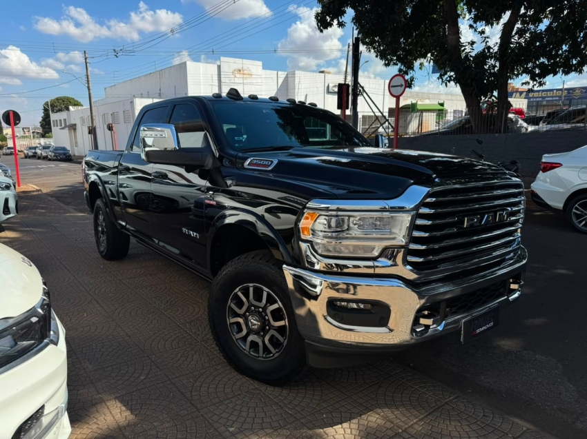 ram 3500 6.7 i6 turbo diesel limited longhorn cd 4x4 automatico 6.6 4p 20242