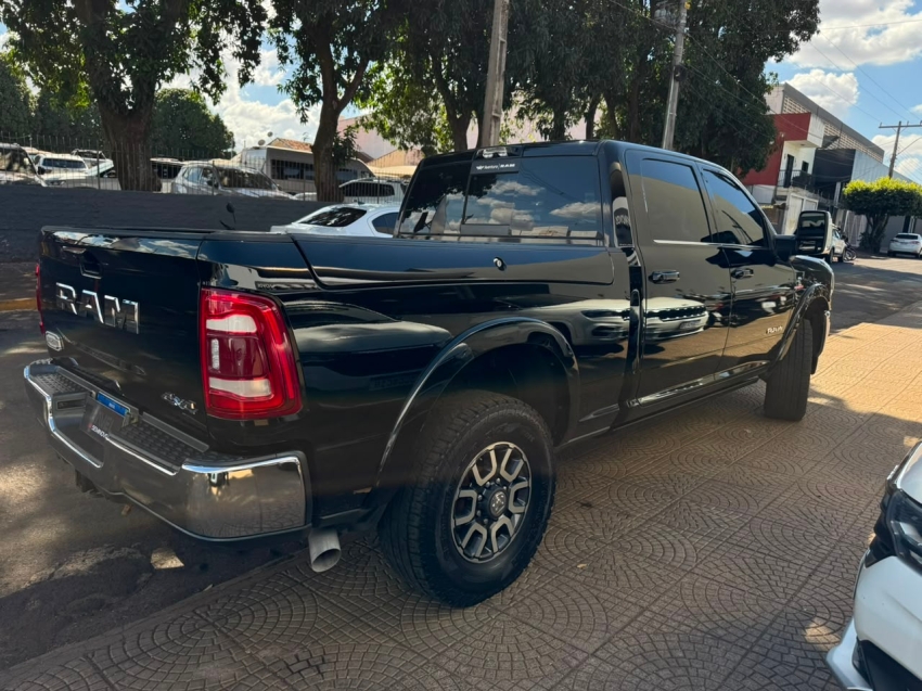 ram 3500 6.7 i6 turbo diesel limited longhorn cd 4x4 automatico 6.6 4p 20243