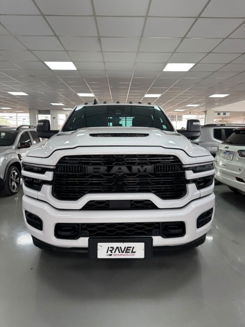 ram 3500 6.7 i6 turbo diesel laramie night edition cd 4x4 automatico 4p 20261