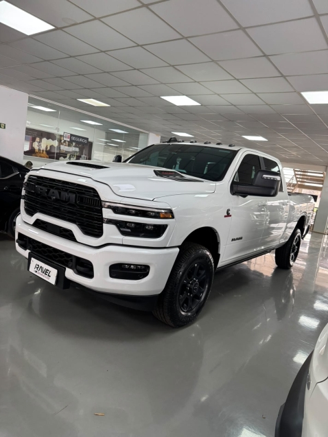 ram 3500 6.7 i6 turbo diesel laramie night edition cd 4x4 automatico 4p 20260