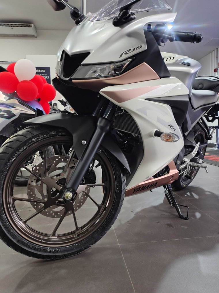 R15 ABS - CONDIÇÕES IMPERDIVEIS10