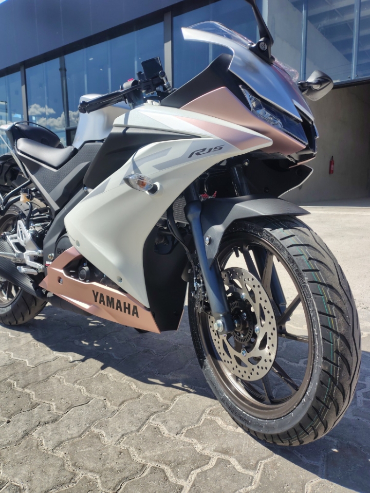 R15 ABS - CONDIÇÕES IMPERDIVEIS1