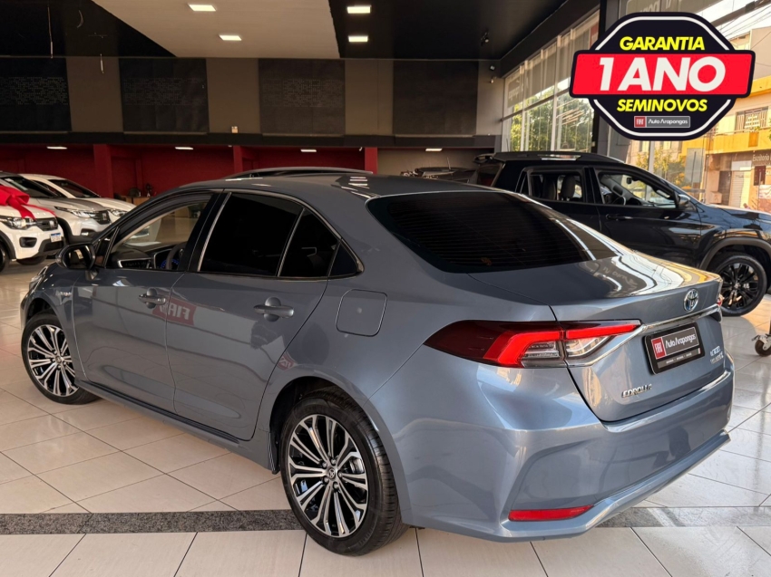 corolla altis hybrid5